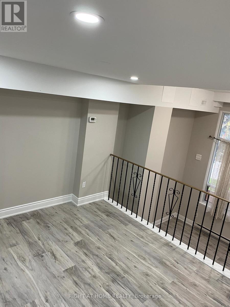 4 - 180 Mississauga Valley Boulevard, Mississauga, Ontario  L5A 3M2 - Photo 5 - W12474034