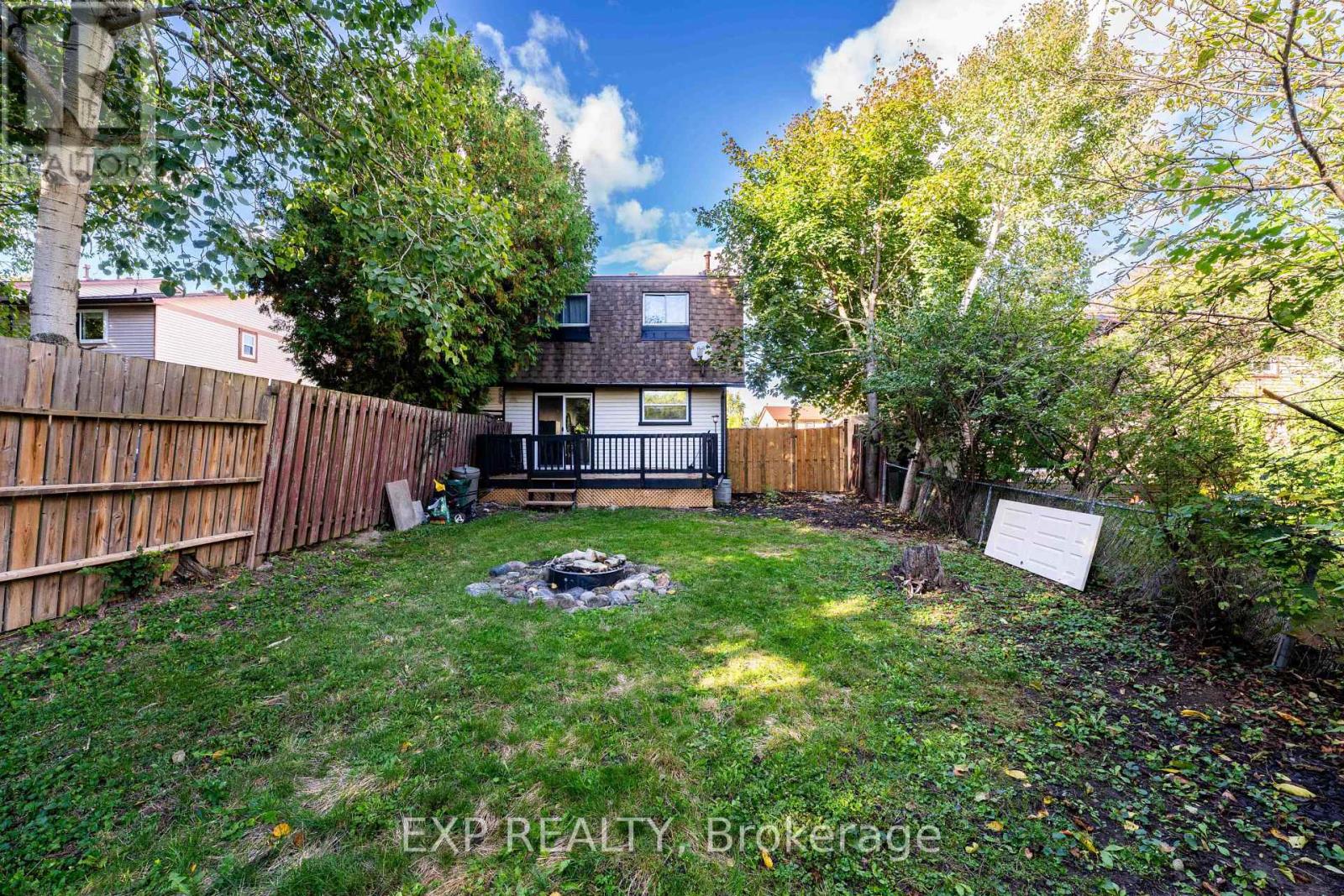2258 Manchester Drive, Burlington, Ontario  L7P 3W2 - Photo 33 - W12474073