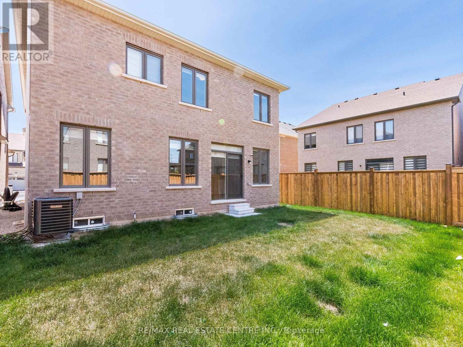 20 Fuller Street, Brampton, Ontario  L6X 5S3 - Photo 48 - W12474091