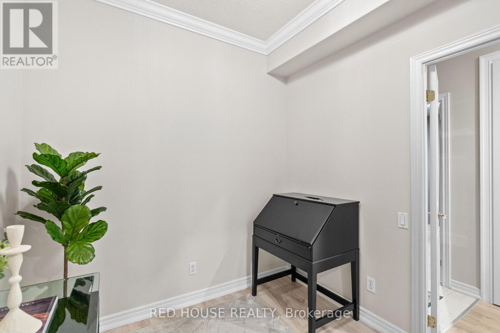 Ph906 - 50 Old Mill Road, Oakville, Ontario  L6J 7W1 - Photo 12 - W12474101