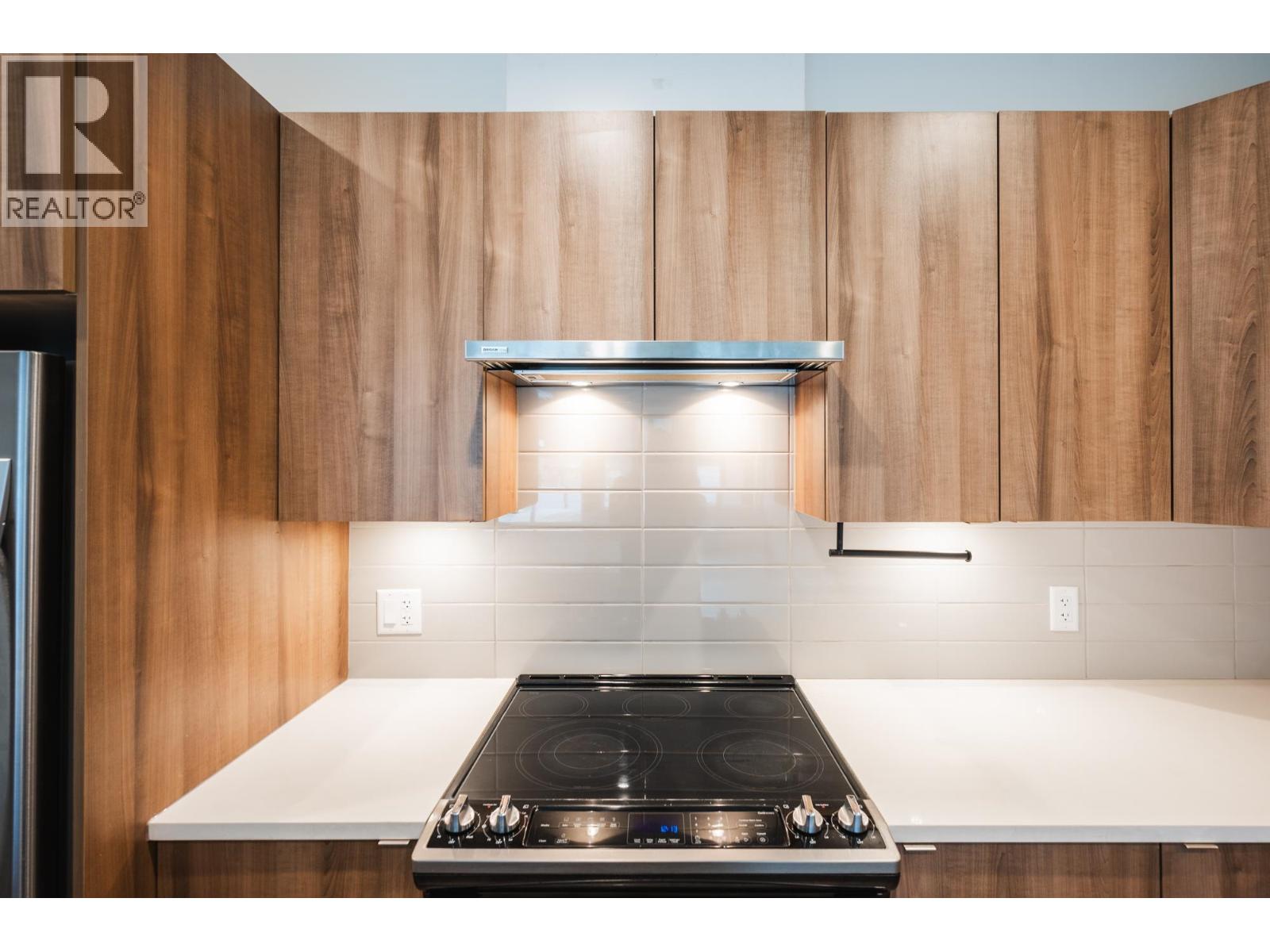 603 1365 Pemberton Avenue, Squamish, British Columbia  V8B 1B7 - Photo 10 - R3060430
