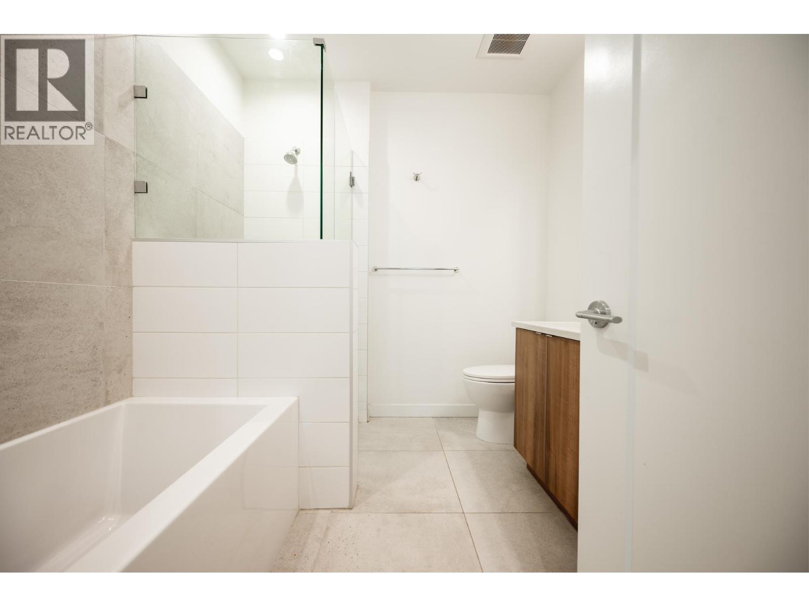603 1365 Pemberton Avenue, Squamish, British Columbia  V8B 1B7 - Photo 16 - R3060430