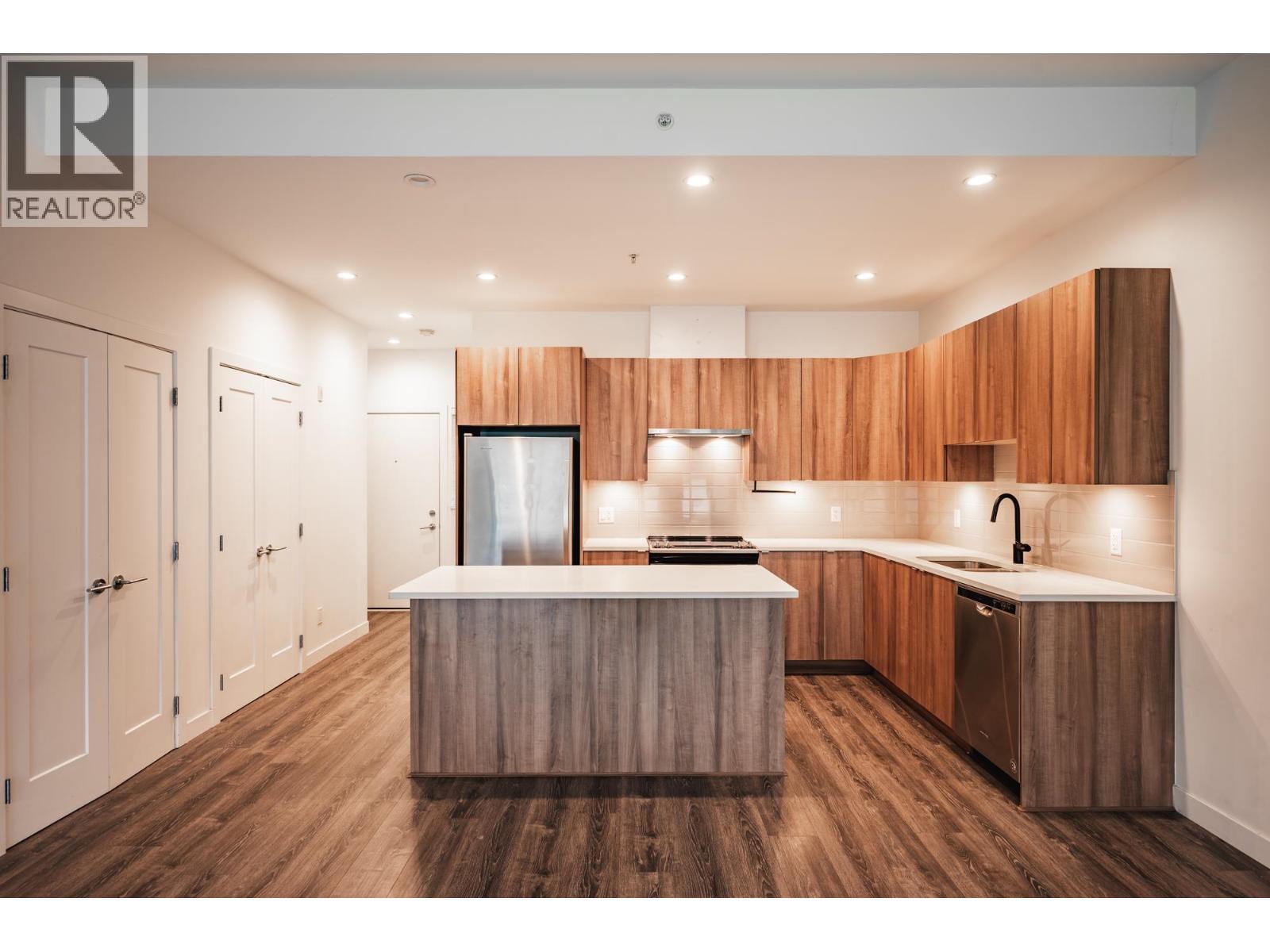 603 1365 Pemberton Avenue, Squamish, British Columbia  V8B 1B7 - Photo 6 - R3060430