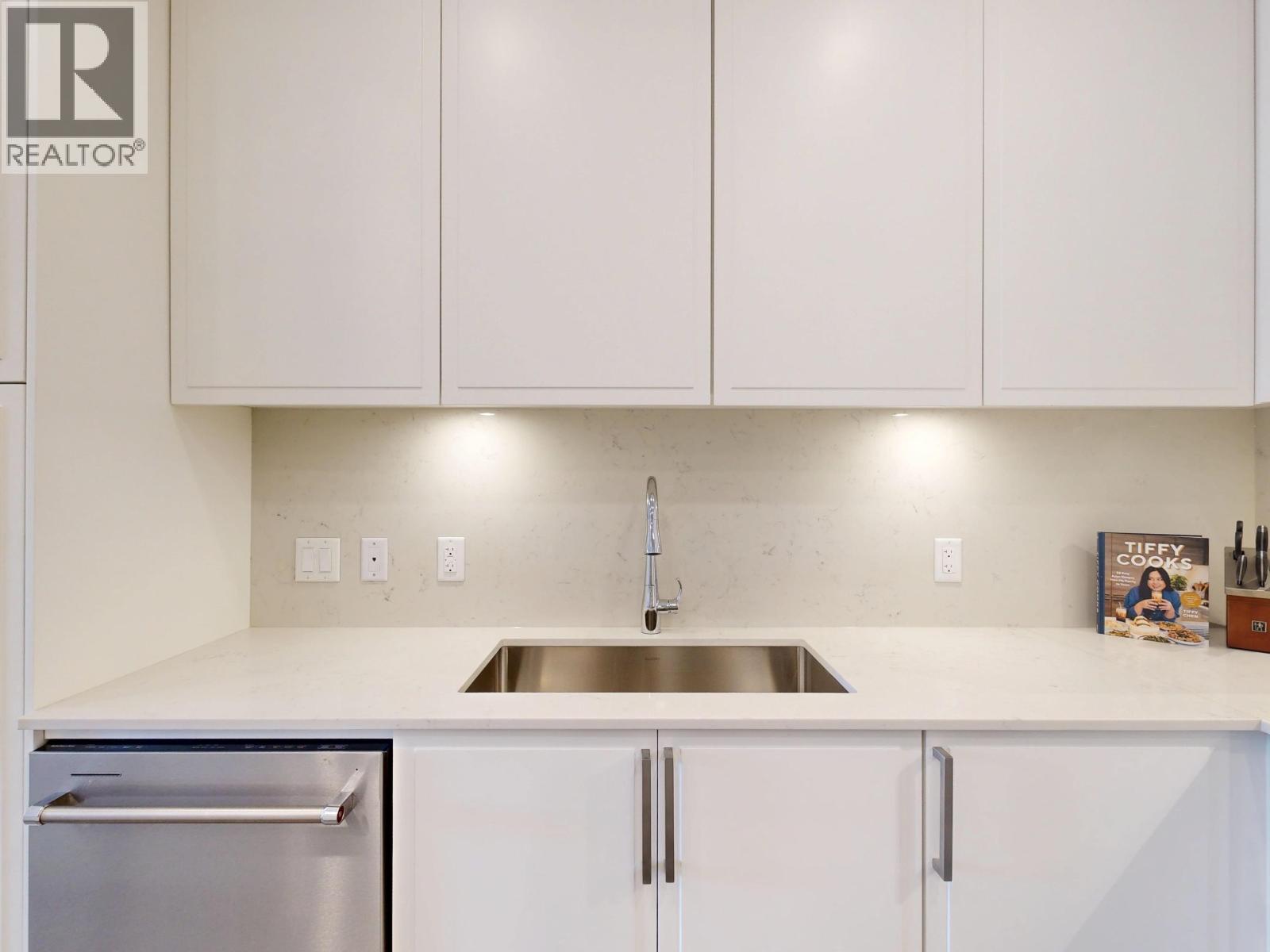 513 700 Clarke Road, Coquitlam, British Columbia  V3J 0K5 - Photo 5 - R3060451
