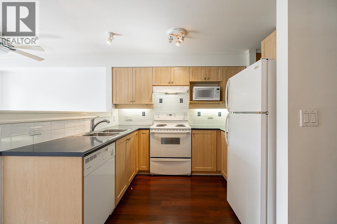 4 7179 18th Avenue, Burnaby, British Columbia  V3N 1H2 - Photo 11 - R3060456