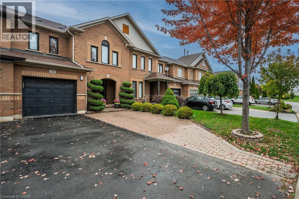 248 HAWKVIEW Boulevard, vaughan, Ontario