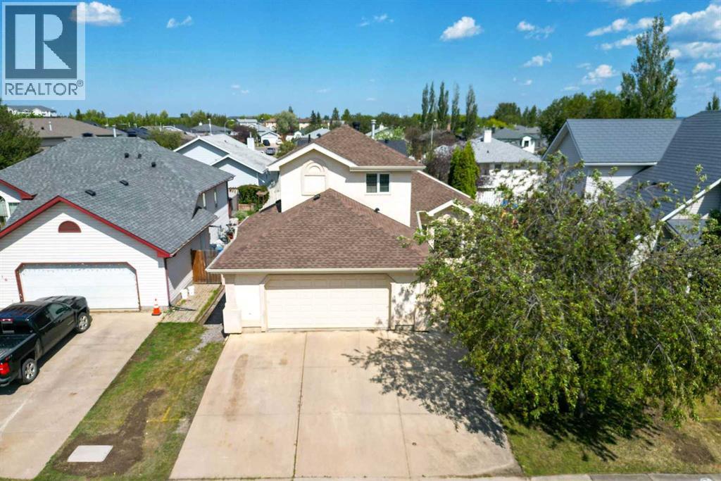 212 Bussieres Drive, Fort Mcmurray, Alberta  T9K 1T3 - Photo 2 - A2244710