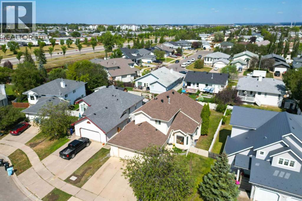 212 Bussieres Drive, Fort Mcmurray, Alberta  T9K 1T3 - Photo 3 - A2244710