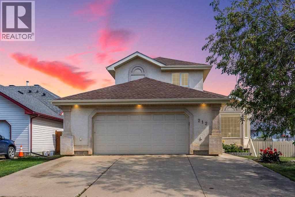 212 Bussieres Drive, Fort Mcmurray, Alberta  T9K 1T3 - Photo 1 - A2244710