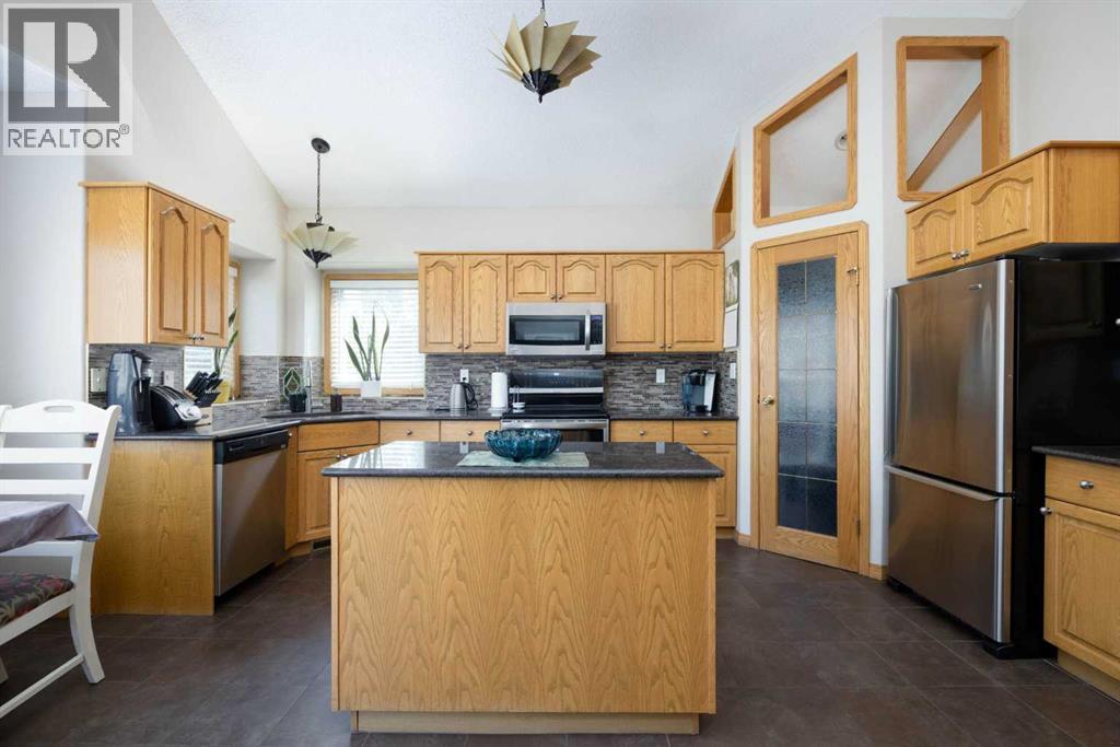 212 Bussieres Drive, Fort Mcmurray, Alberta  T9K 1T3 - Photo 10 - A2244710