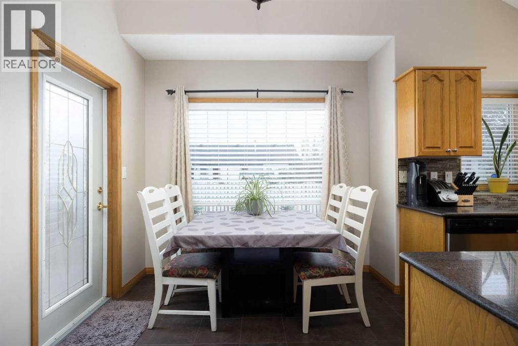 212 Bussieres Drive, Fort Mcmurray, Alberta  T9K 1T3 - Photo 12 - A2244710