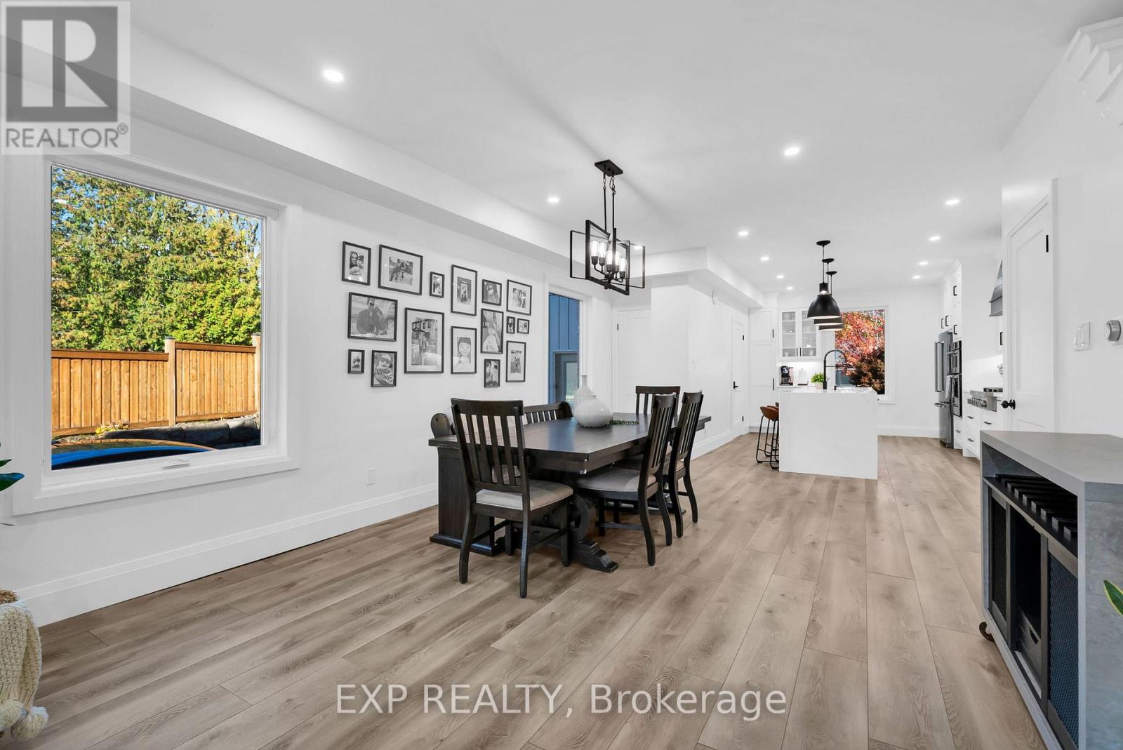 28 Elliott Street, Cambridge, Ontario  N1R 2J2 - Photo 9 - X12473978