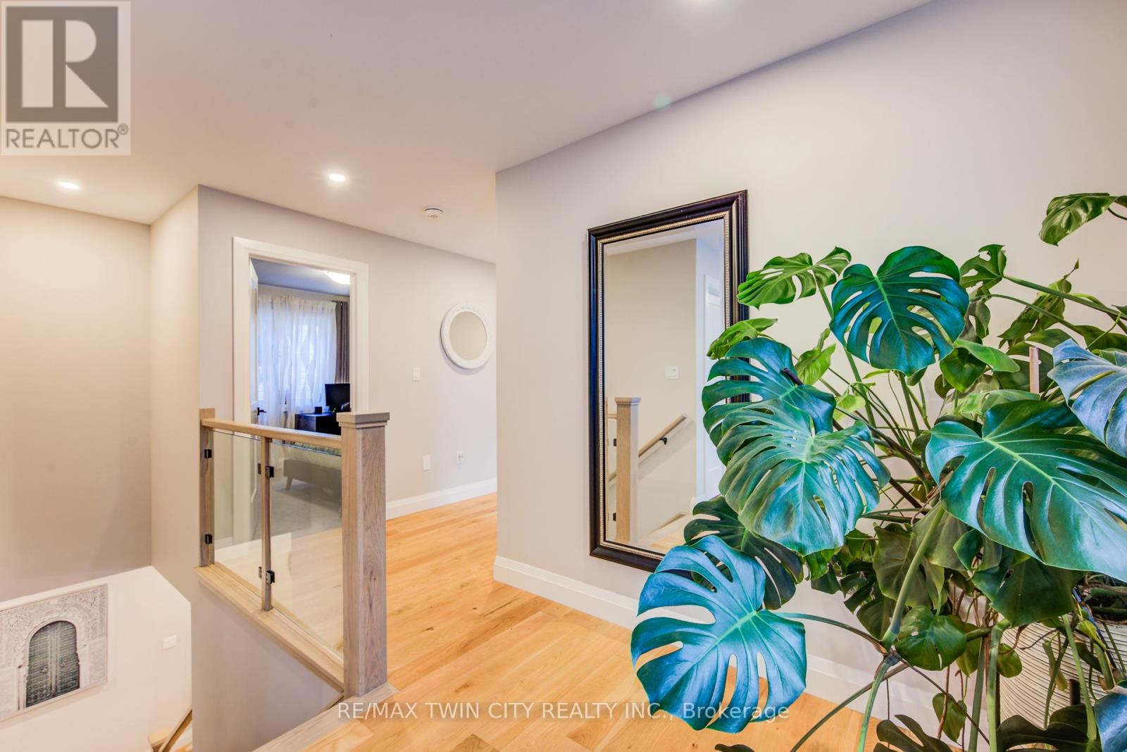 928 Chapel Hill Court S, Kitchener, Ontario  N2R 0P4 - Photo 28 - X12473985