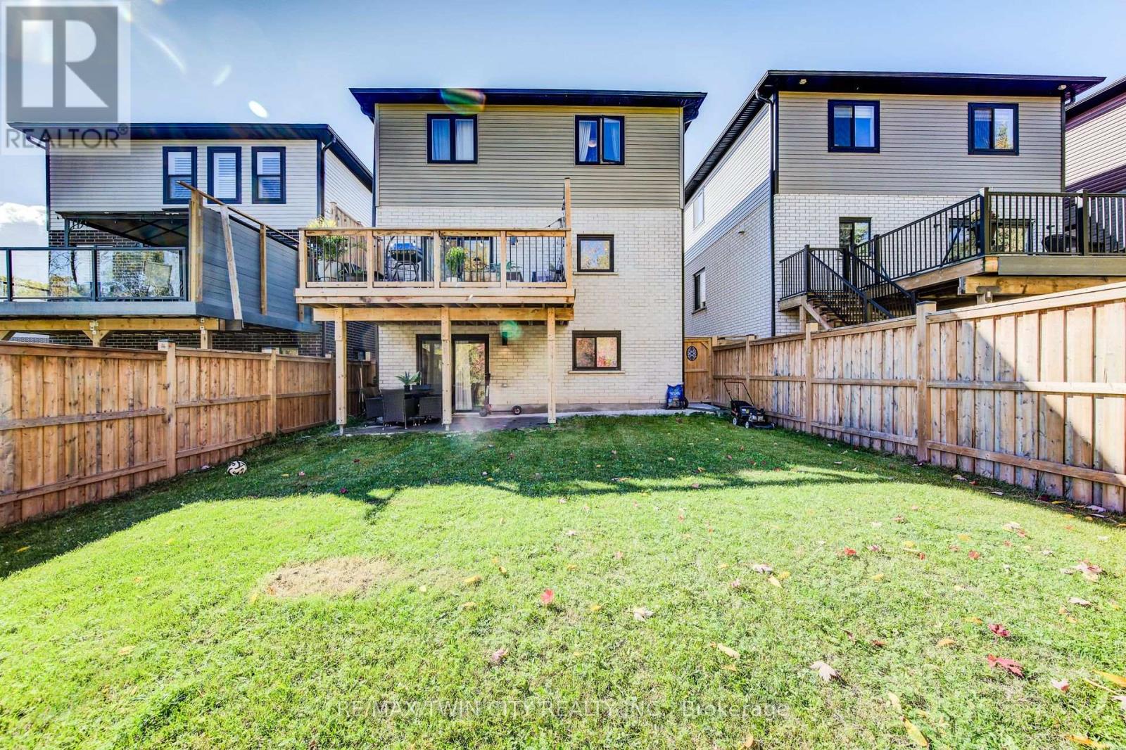 928 Chapel Hill Court S, Kitchener, Ontario  N2R 0P4 - Photo 43 - X12473985
