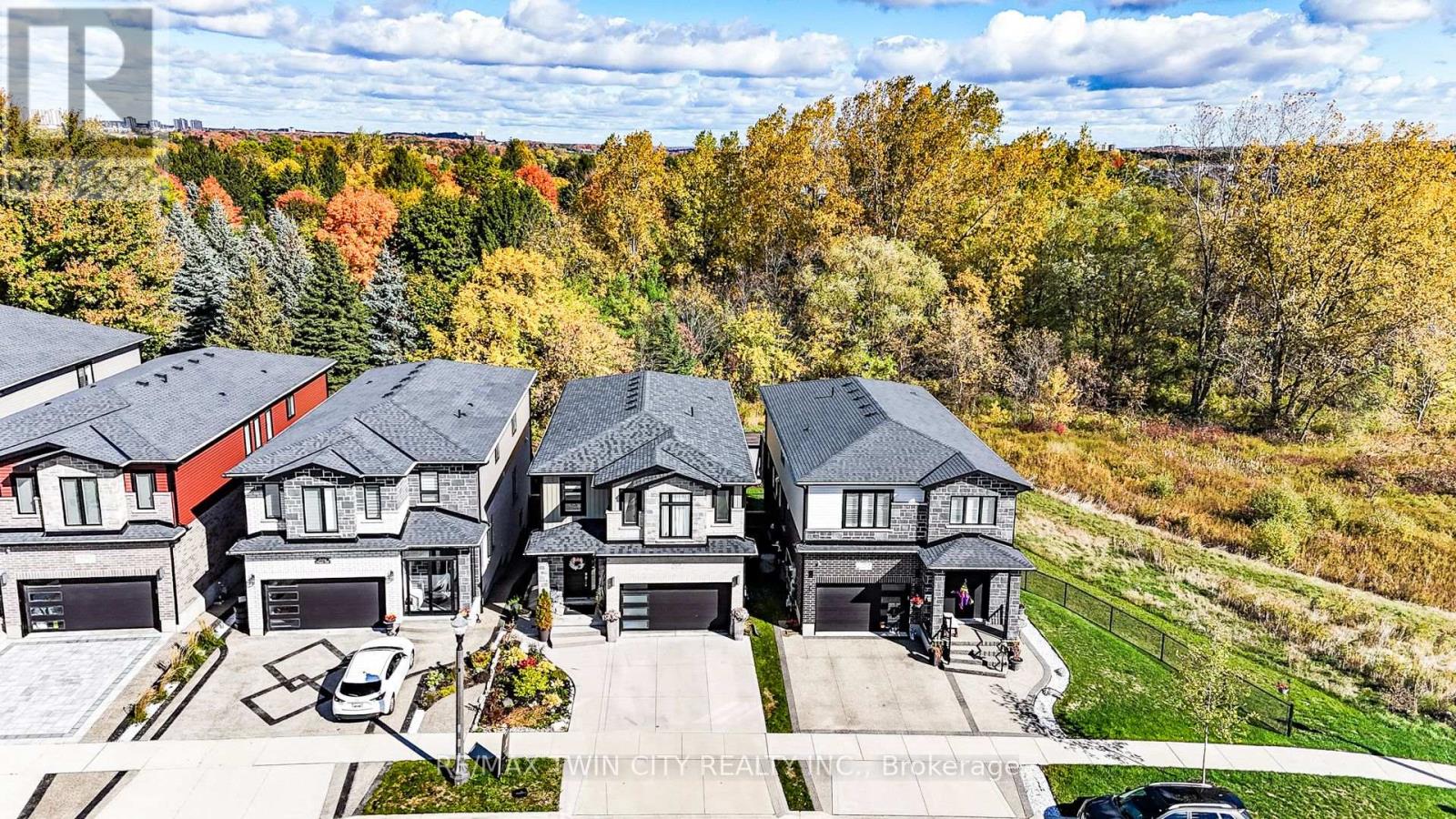 928 Chapel Hill Court S, Kitchener, Ontario  N2R 0P4 - Photo 46 - X12473985