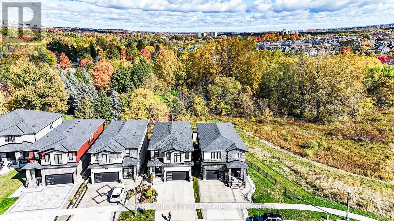 928 Chapel Hill Court S, Kitchener, Ontario  N2R 0P4 - Photo 47 - X12473985