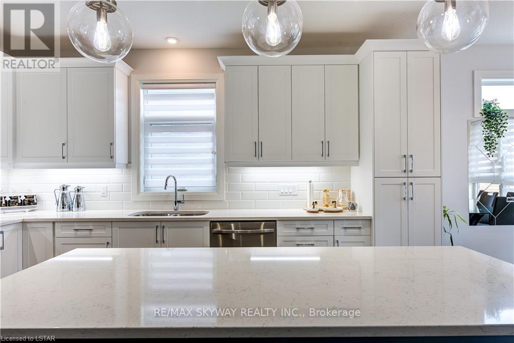 1774 Brunson Way, London South, Ontario  N6K 0H1 - Photo 10 - X12474009