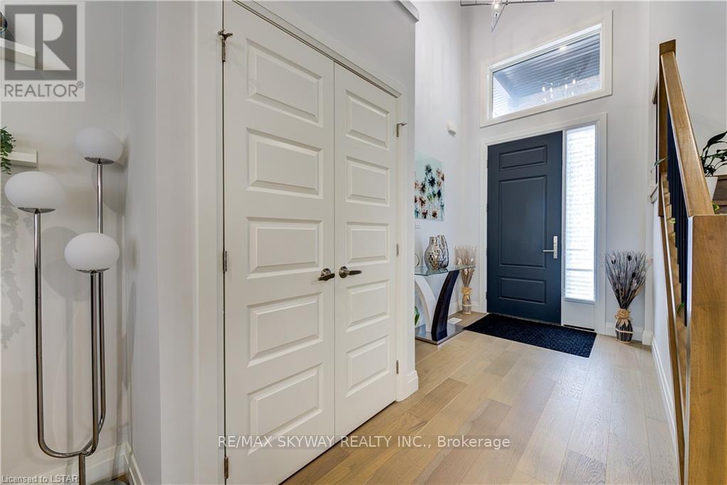 1774 Brunson Way, London South, Ontario  N6K 0H1 - Photo 3 - X12474009