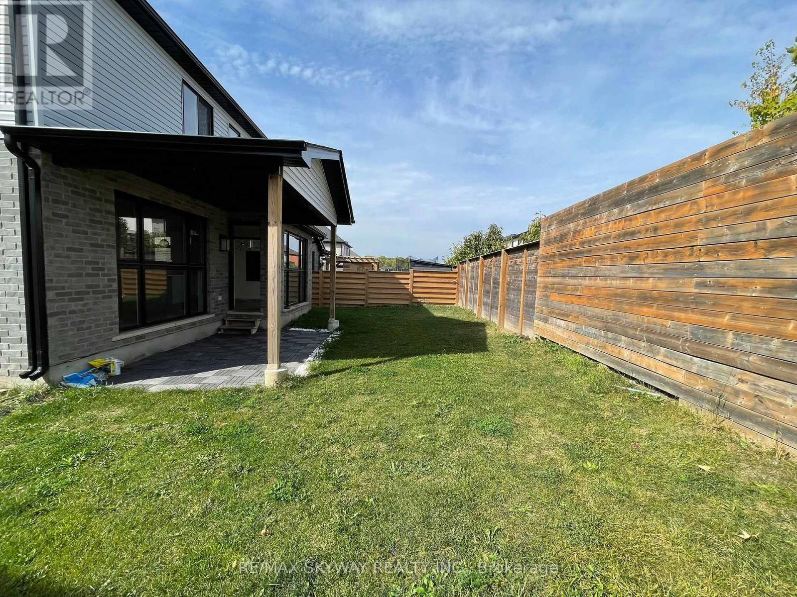 1774 Brunson Way, London South, Ontario  N6K 0H1 - Photo 32 - X12474009
