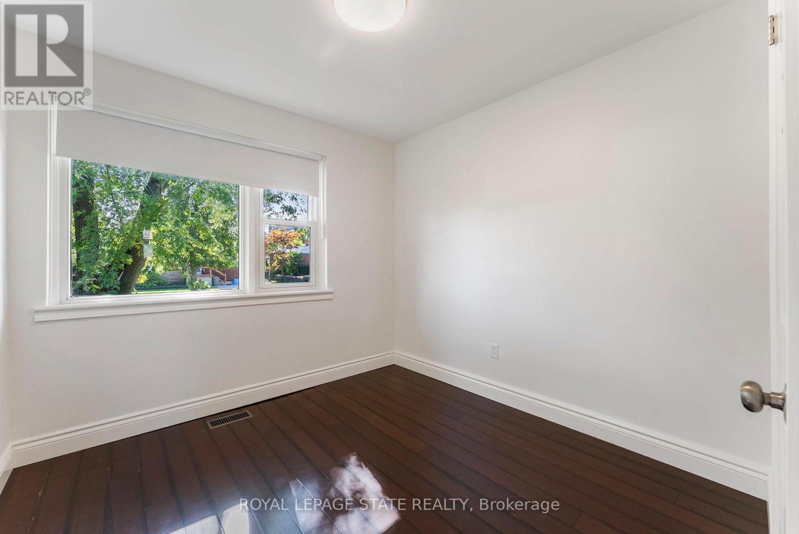 103 Wise Crescent, Hamilton, Ontario  L8T 2L7 - Photo 17 - X12474017
