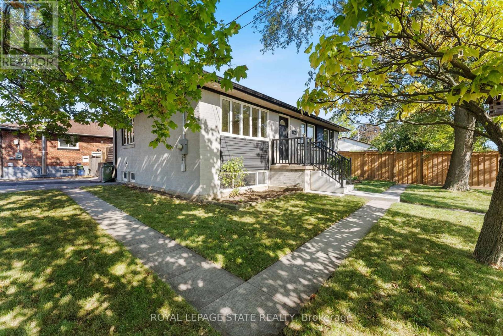 103 Wise Crescent, Hamilton, Ontario  L8T 2L7 - Photo 4 - X12474017