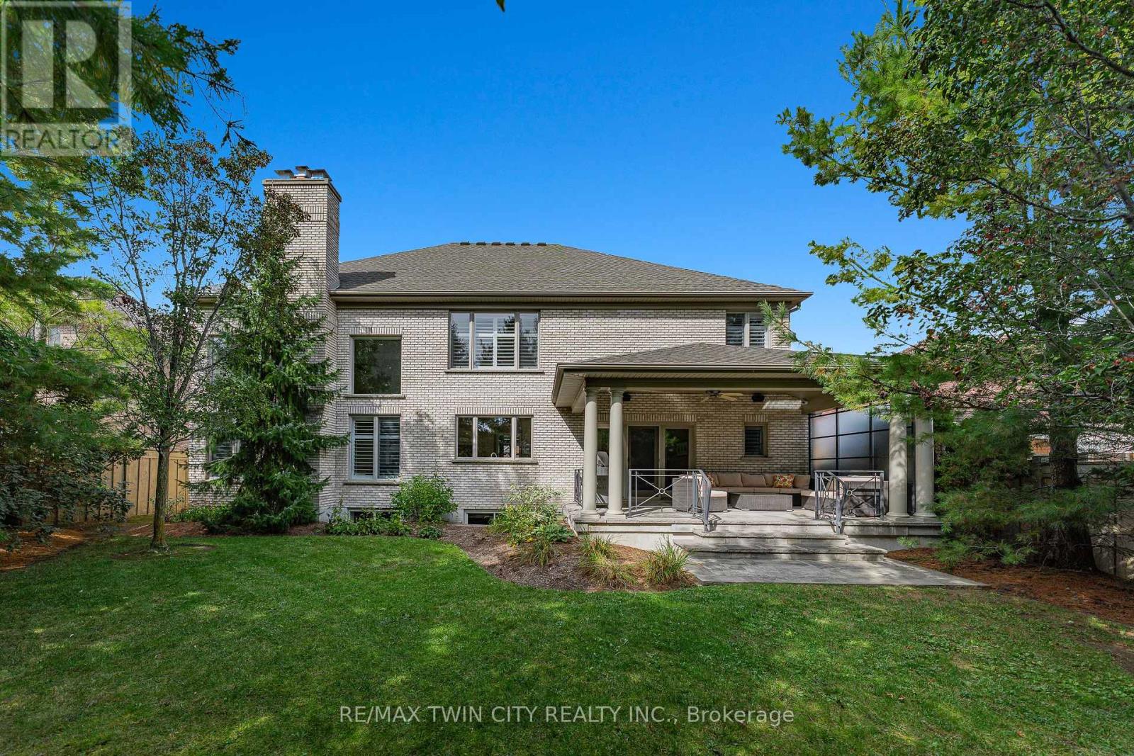 541 Falconridge Crescent, Kitchener, Ontario  N2K 4J2 - Photo 46 - X12474044