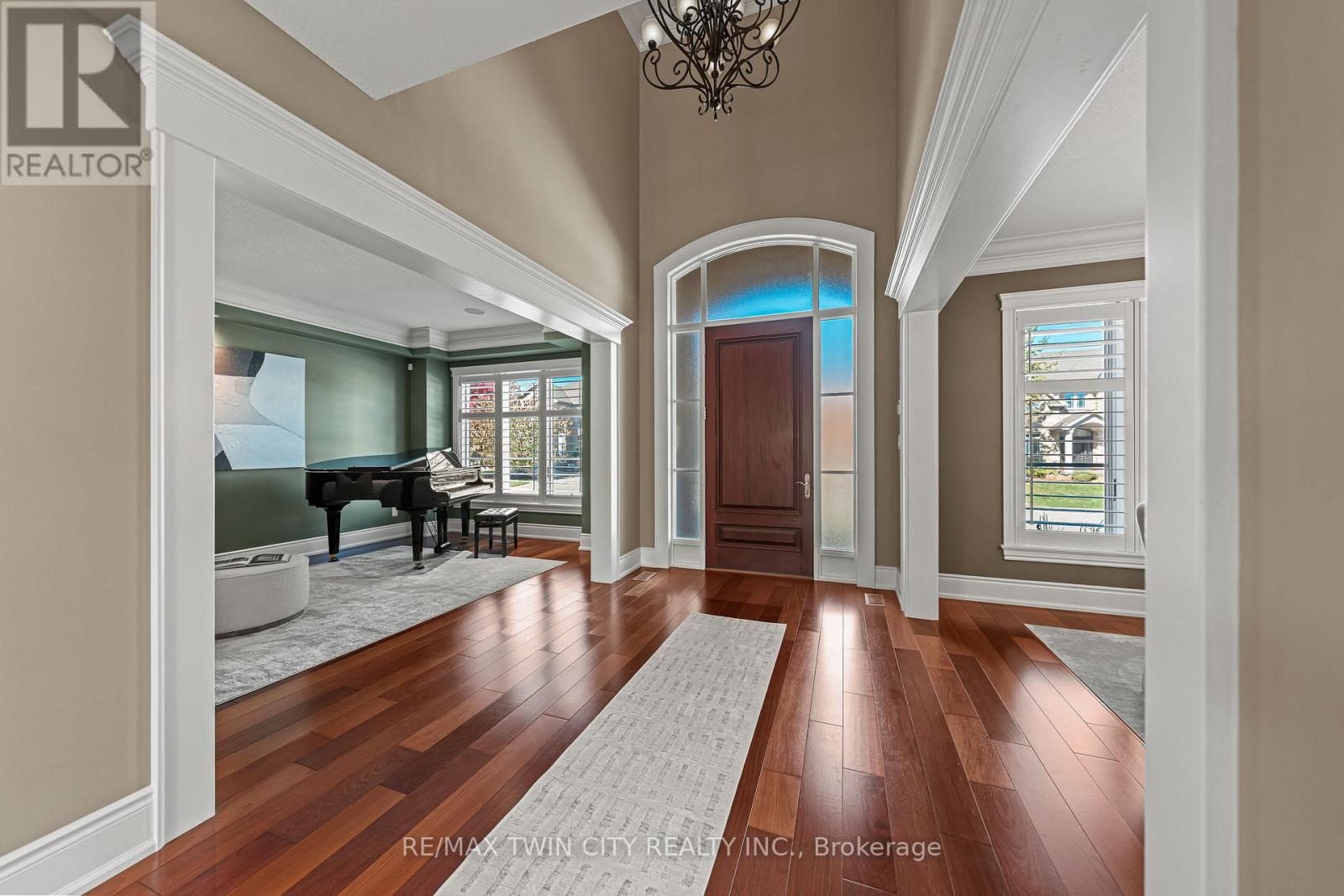 541 Falconridge Crescent, Kitchener, Ontario  N2K 4J2 - Photo 6 - X12474044