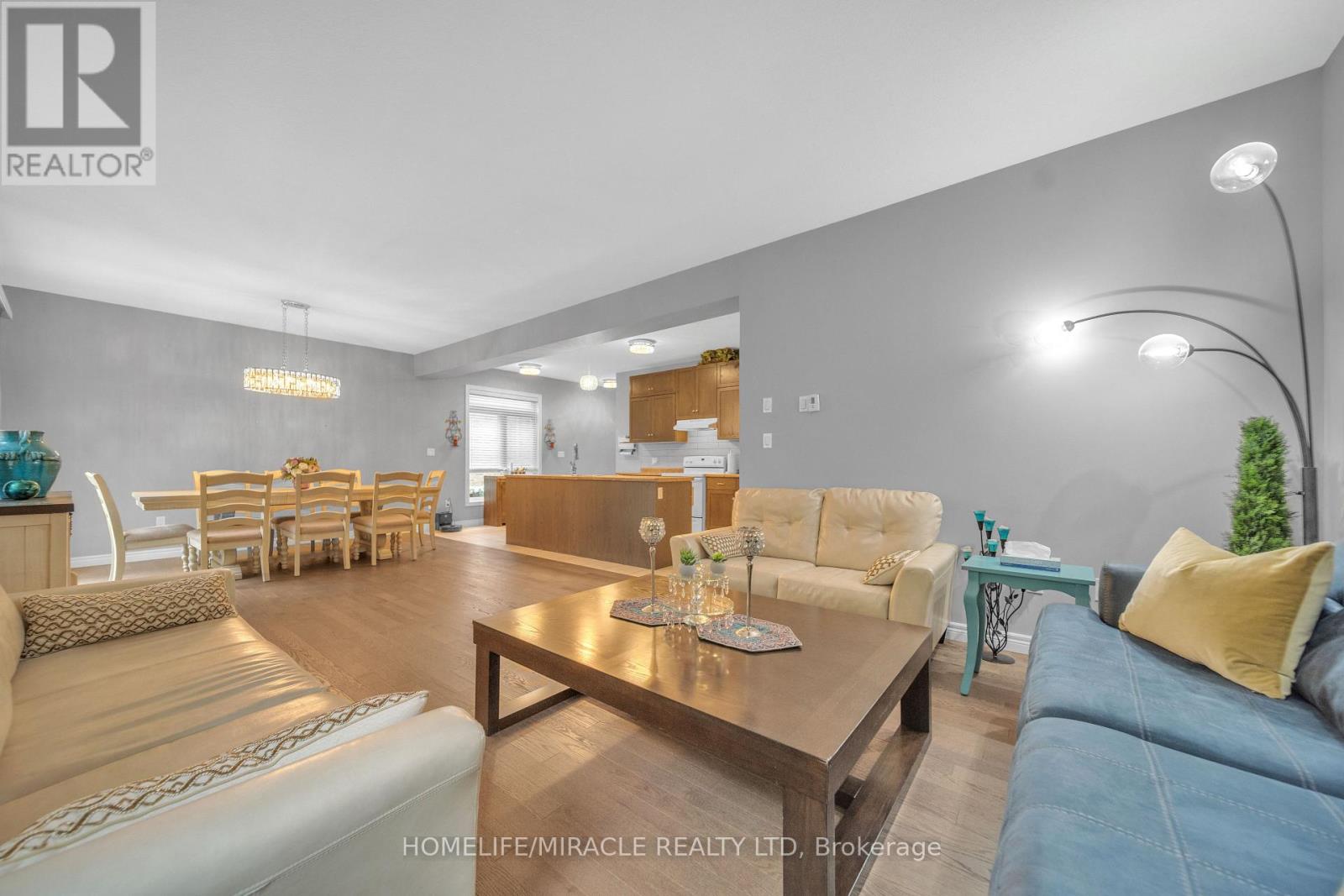 79 Elmbank Trail, Kitchener, Ontario  N2R 0H1 - Photo 14 - X12474053