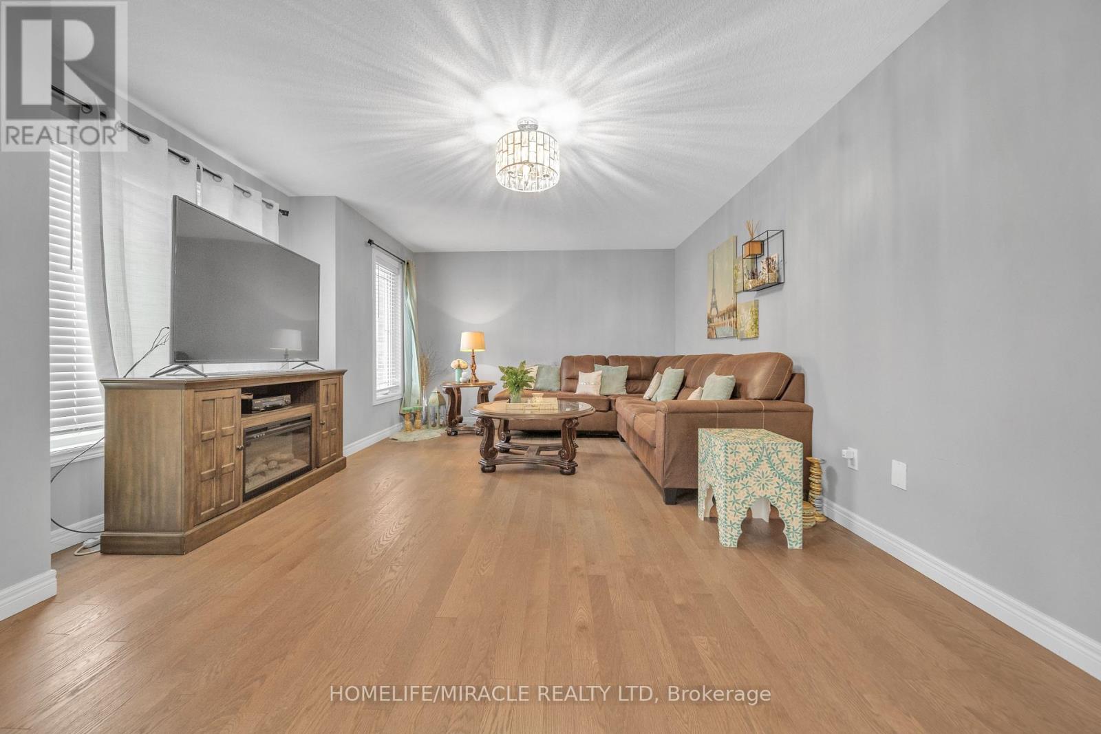 79 Elmbank Trail, Kitchener, Ontario  N2R 0H1 - Photo 25 - X12474053