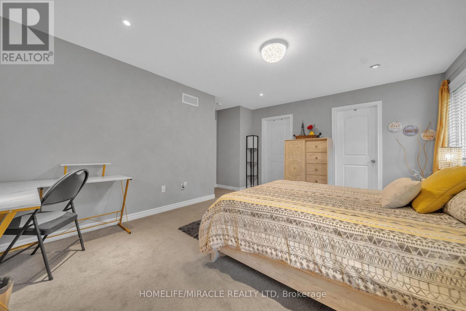 79 Elmbank Trail, Kitchener, Ontario  N2R 0H1 - Photo 28 - X12474053