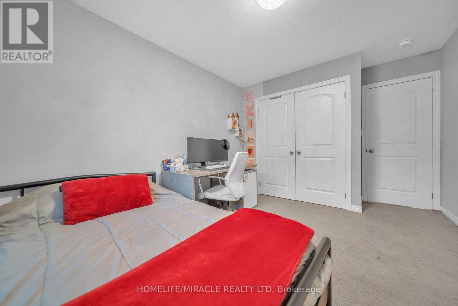 79 Elmbank Trail, Kitchener, Ontario  N2R 0H1 - Photo 33 - X12474053