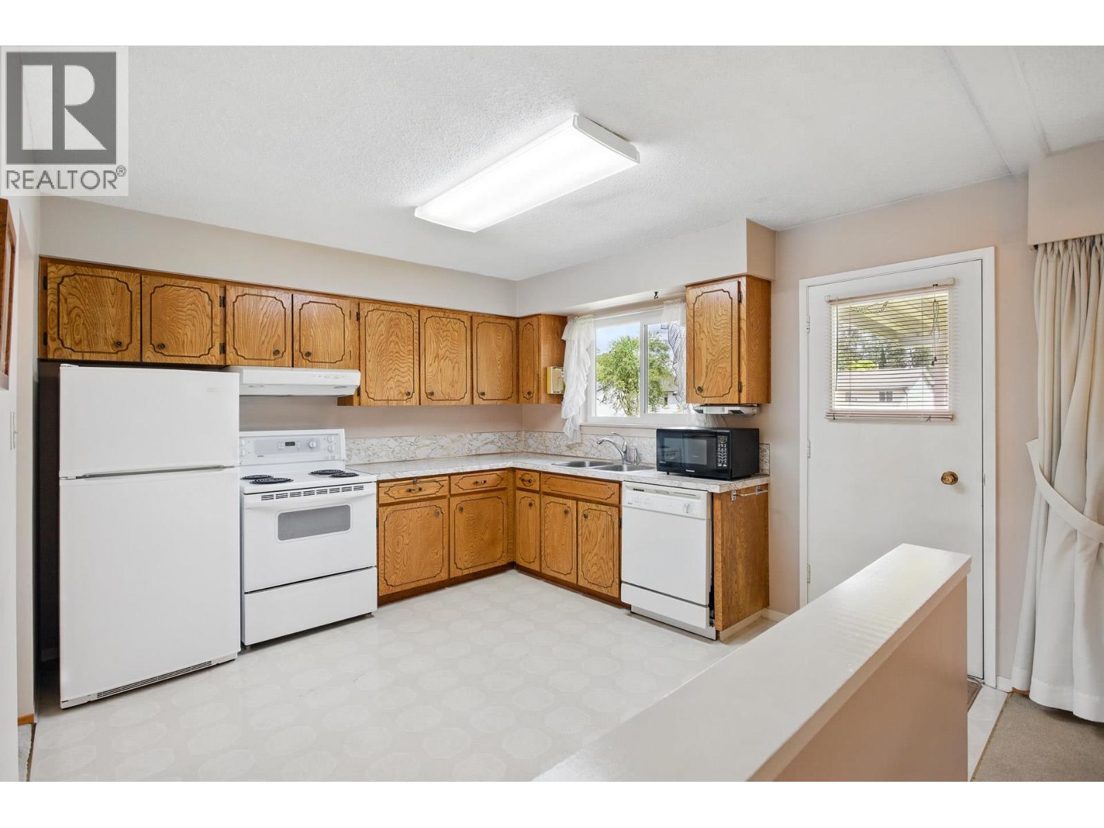 1741 Langan Avenue, Port Coquitlam, British Columbia  V3C 1K8 - Photo 10 - R3060440