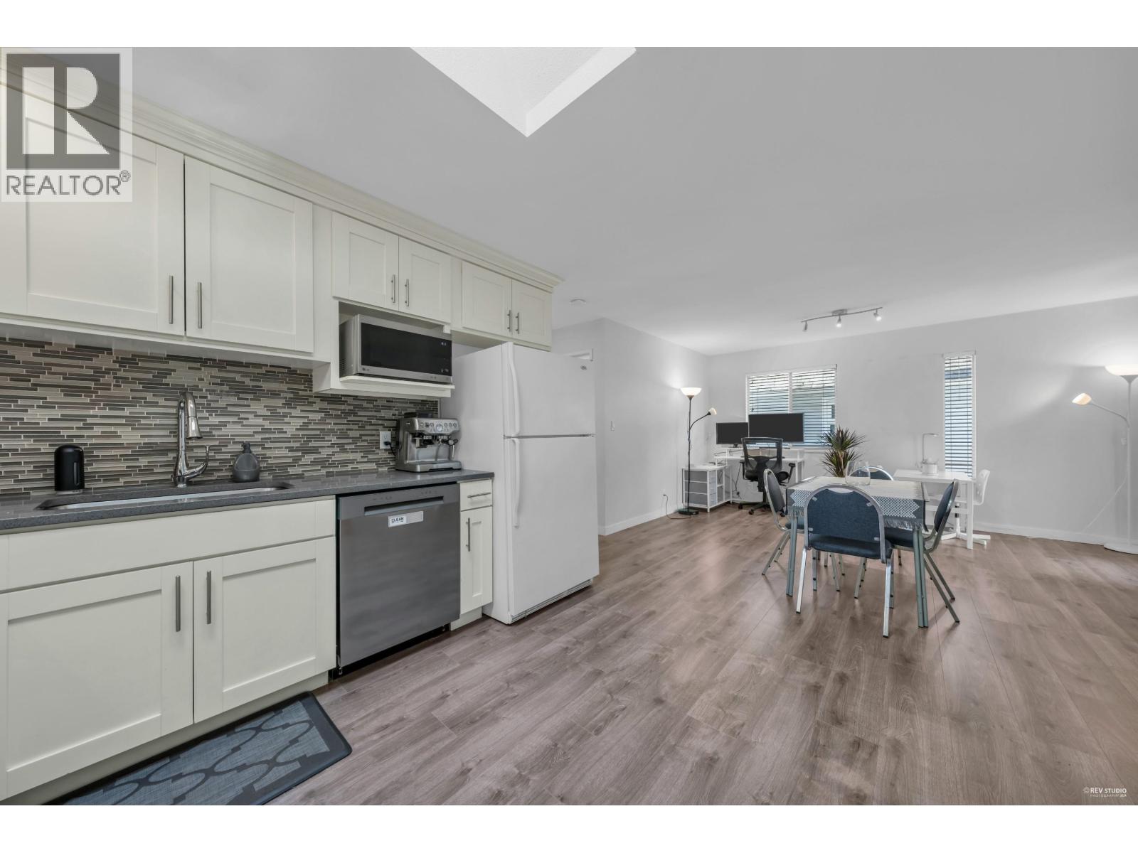 3529 Napier Street, Vancouver, British Columbia  V5K 2X8 - Photo 11 - R3060472