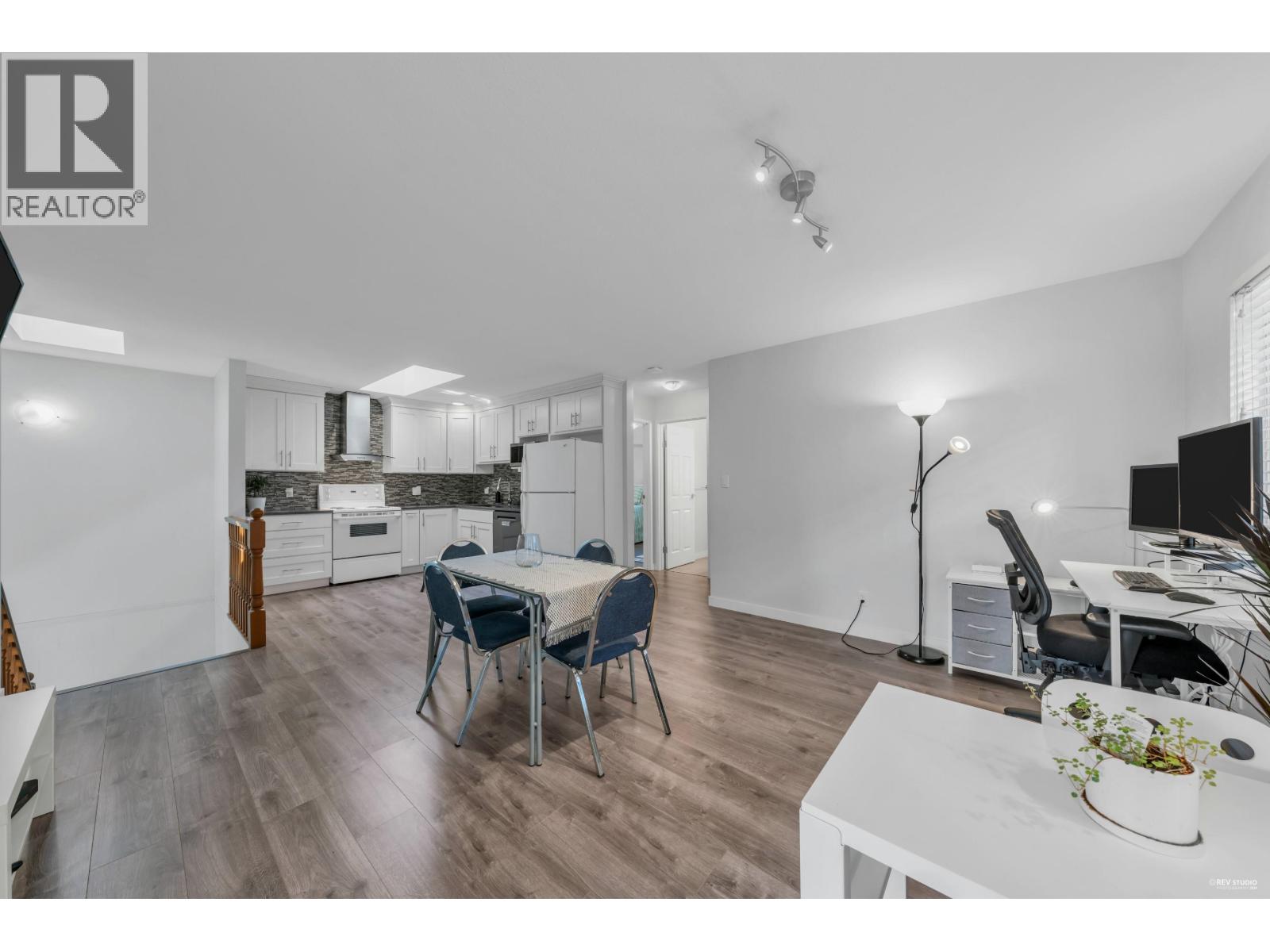3529 Napier Street, Vancouver, British Columbia  V5K 2X8 - Photo 12 - R3060472
