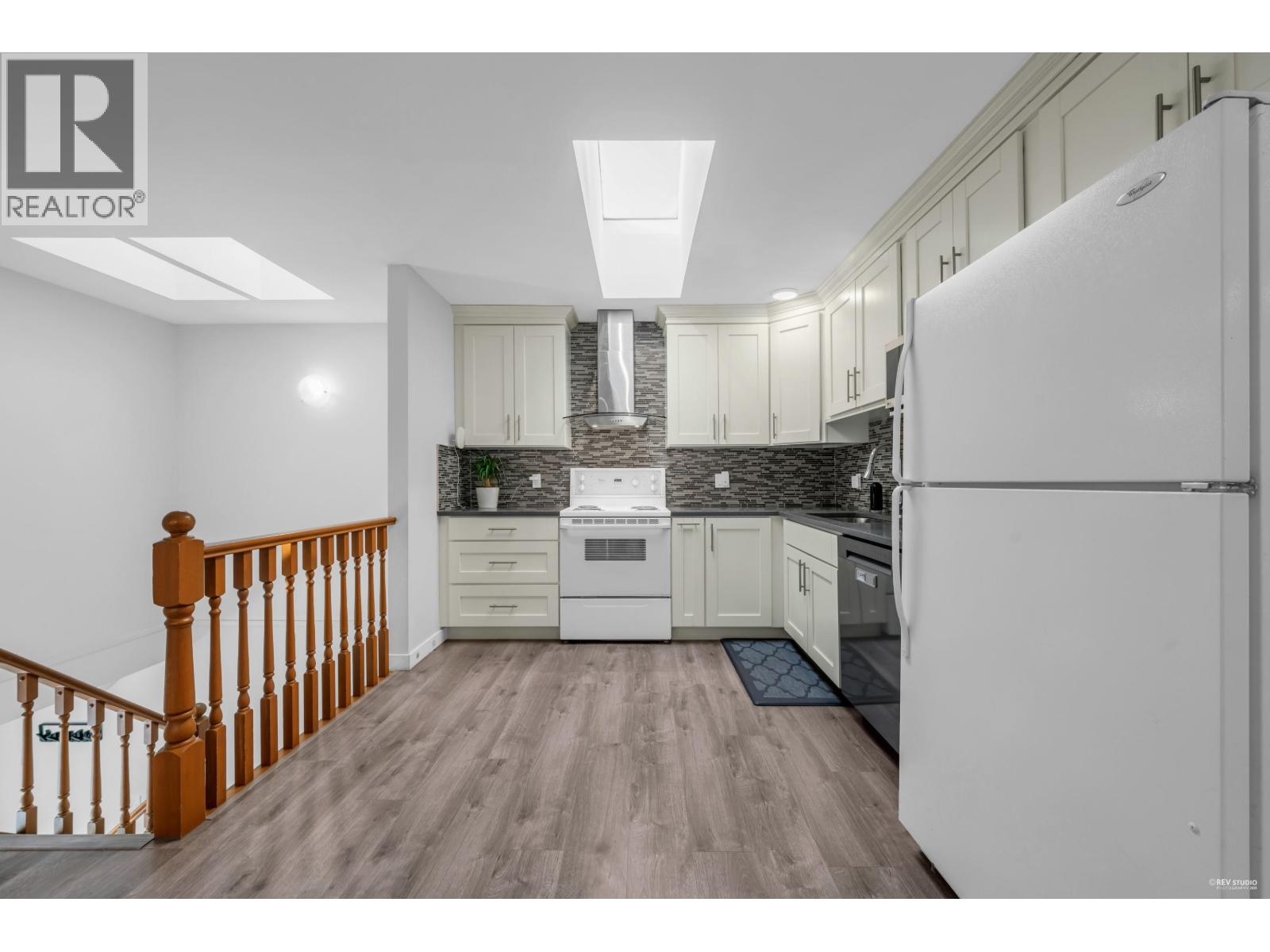 3529 Napier Street, Vancouver, British Columbia  V5K 2X8 - Photo 7 - R3060472