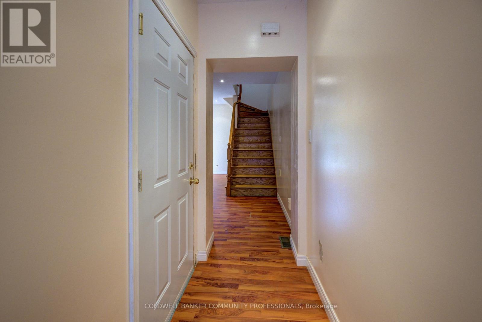 7 Robinson Street S, Grimsby, Ontario  L3M 3C5 - Photo 17 - X12462874