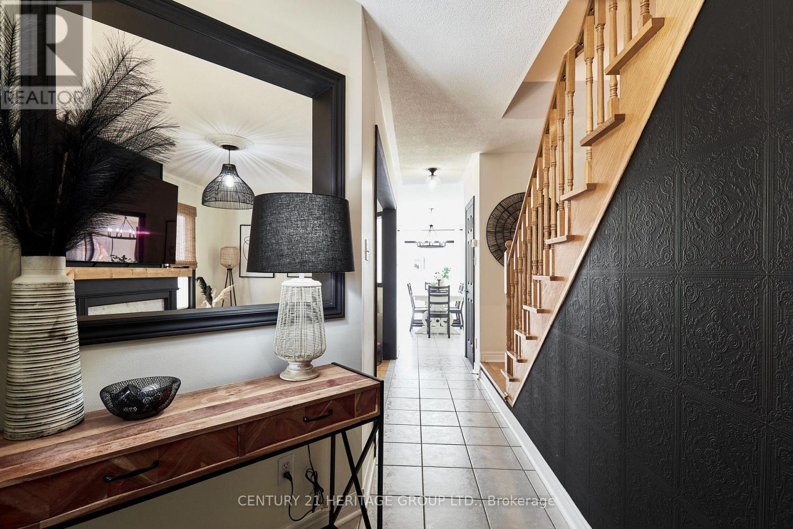 13 Carriage House Road, Caledon, Ontario  L7E 2H8 - Photo 3 - W12473166