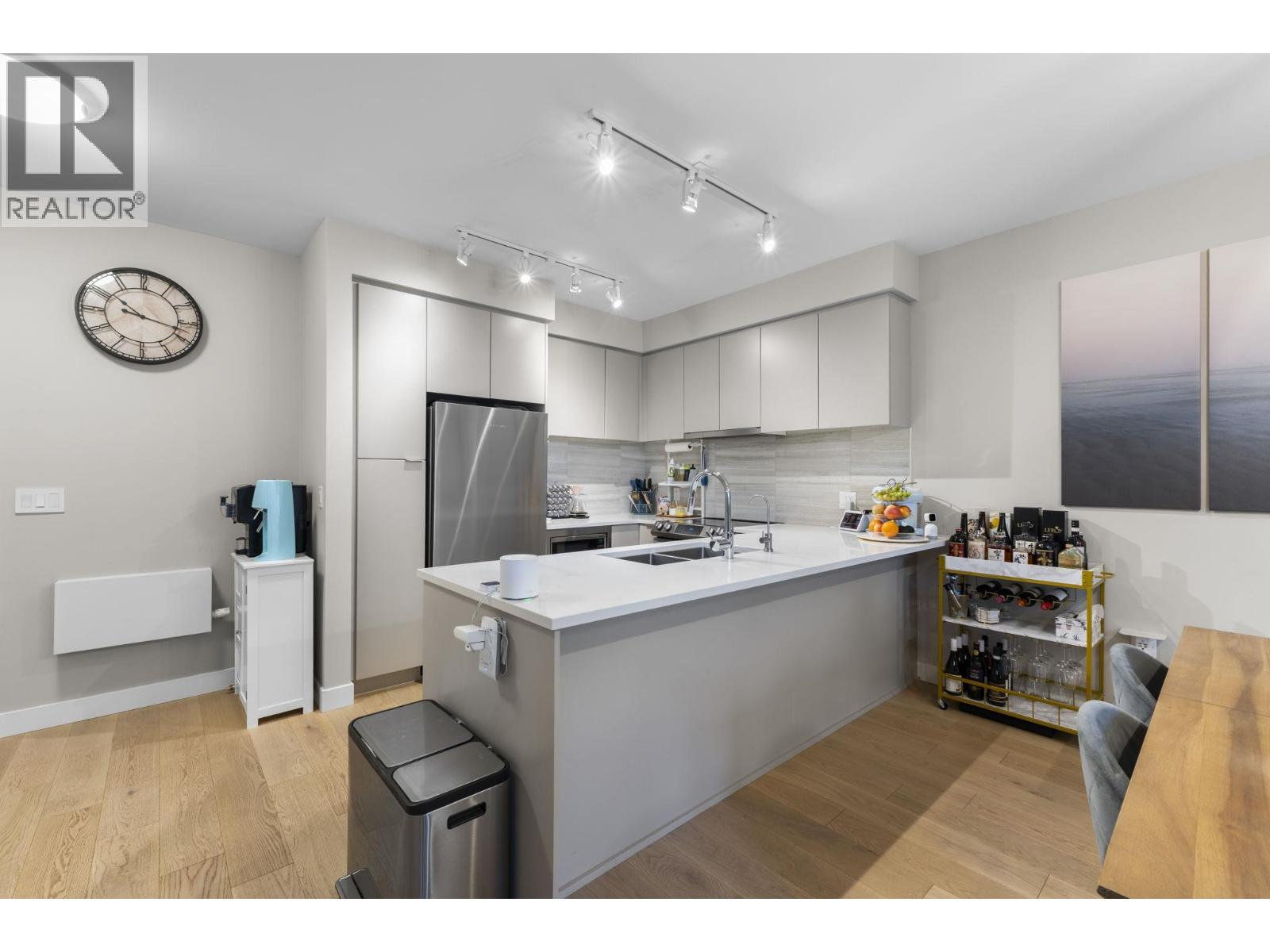 111 8761 University Crescent, Burnaby, British Columbia  V5A 0G3 - Photo 13 - R3060031