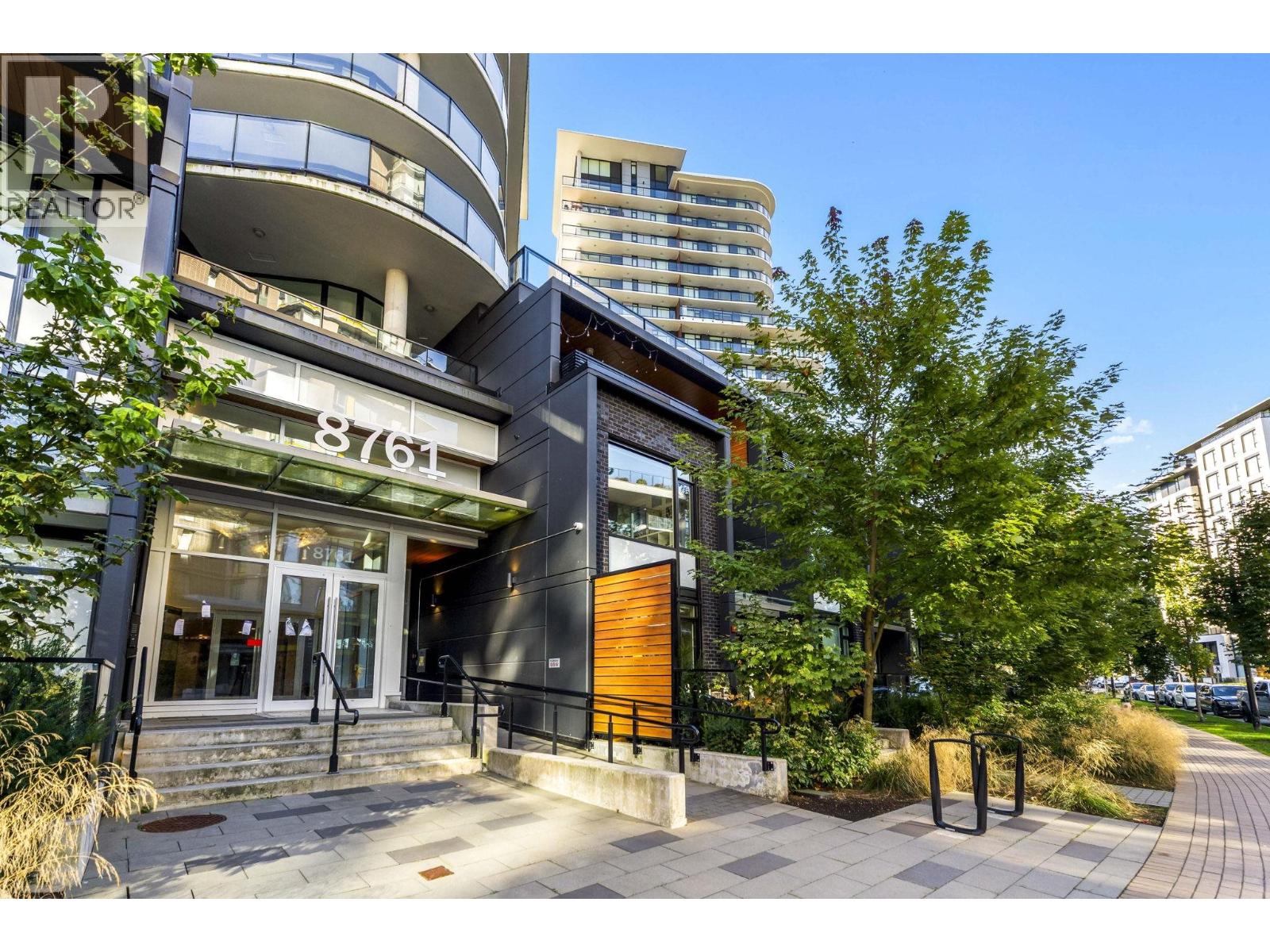 111 8761 University Crescent, Burnaby, British Columbia  V5A 0G3 - Photo 2 - R3060031