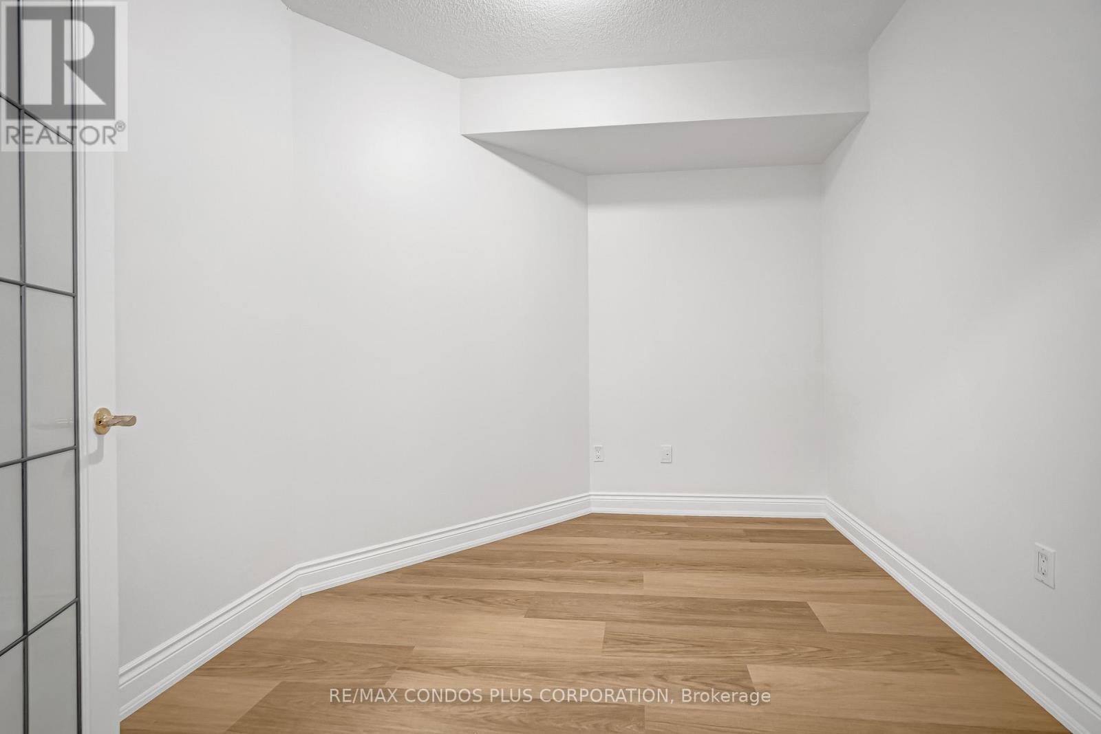 903 - 909 Bay Street, Toronto, Ontario  M5S 3G2 - Photo 18 - C12474093