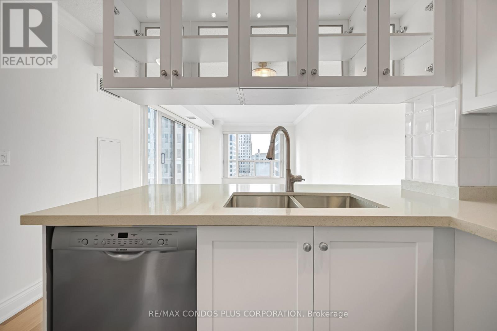 903 - 909 Bay Street, Toronto, Ontario  M5S 3G2 - Photo 12 - C12474093