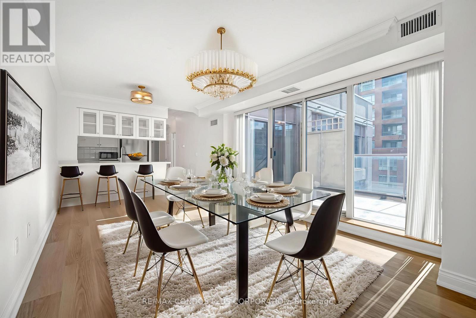 903 - 909 Bay Street, Toronto, Ontario  M5S 3G2 - Photo 6 - C12474093