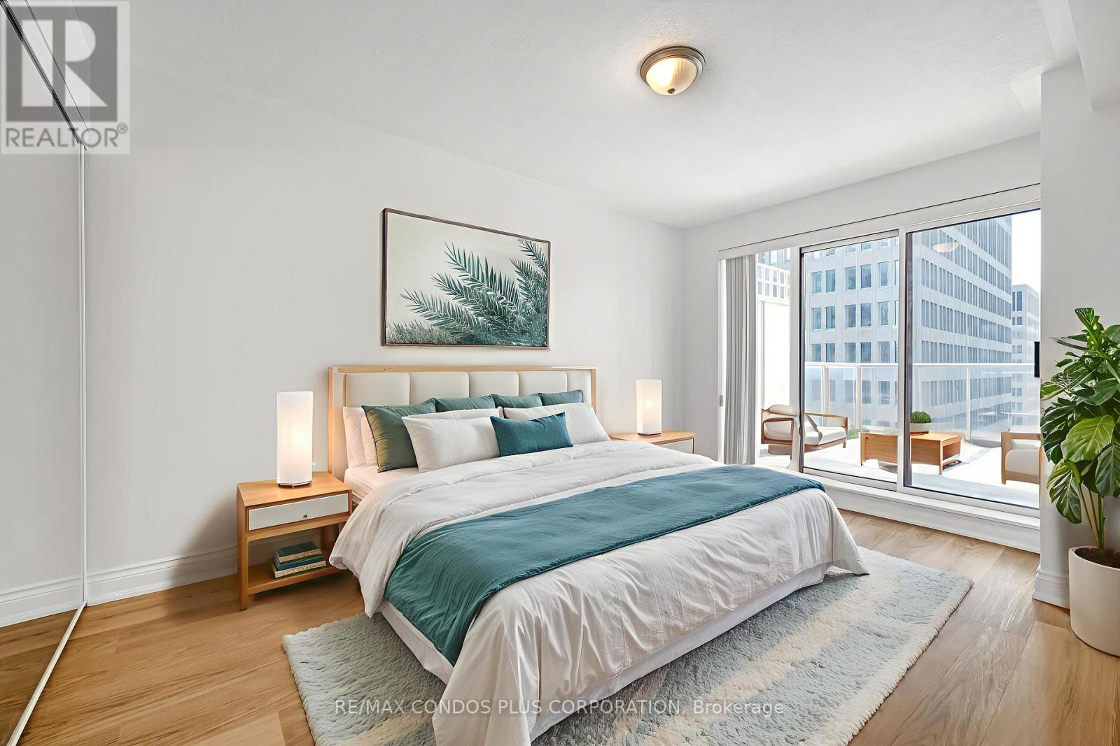 903 - 909 Bay Street, Toronto, Ontario  M5S 3G2 - Photo 15 - C12474093