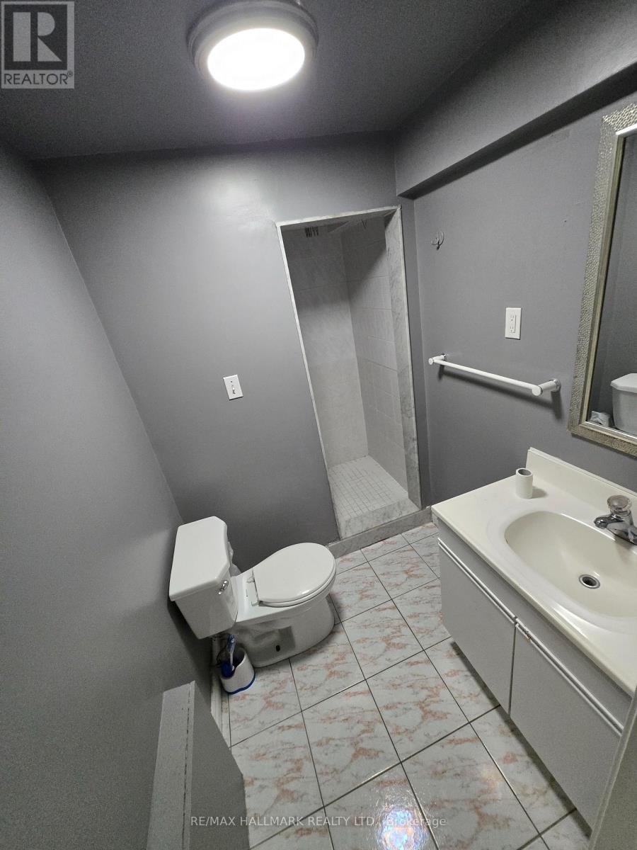 1301 Anton Square, Pickering, Ontario  L1V 5S4 - Photo 14 - E12366274