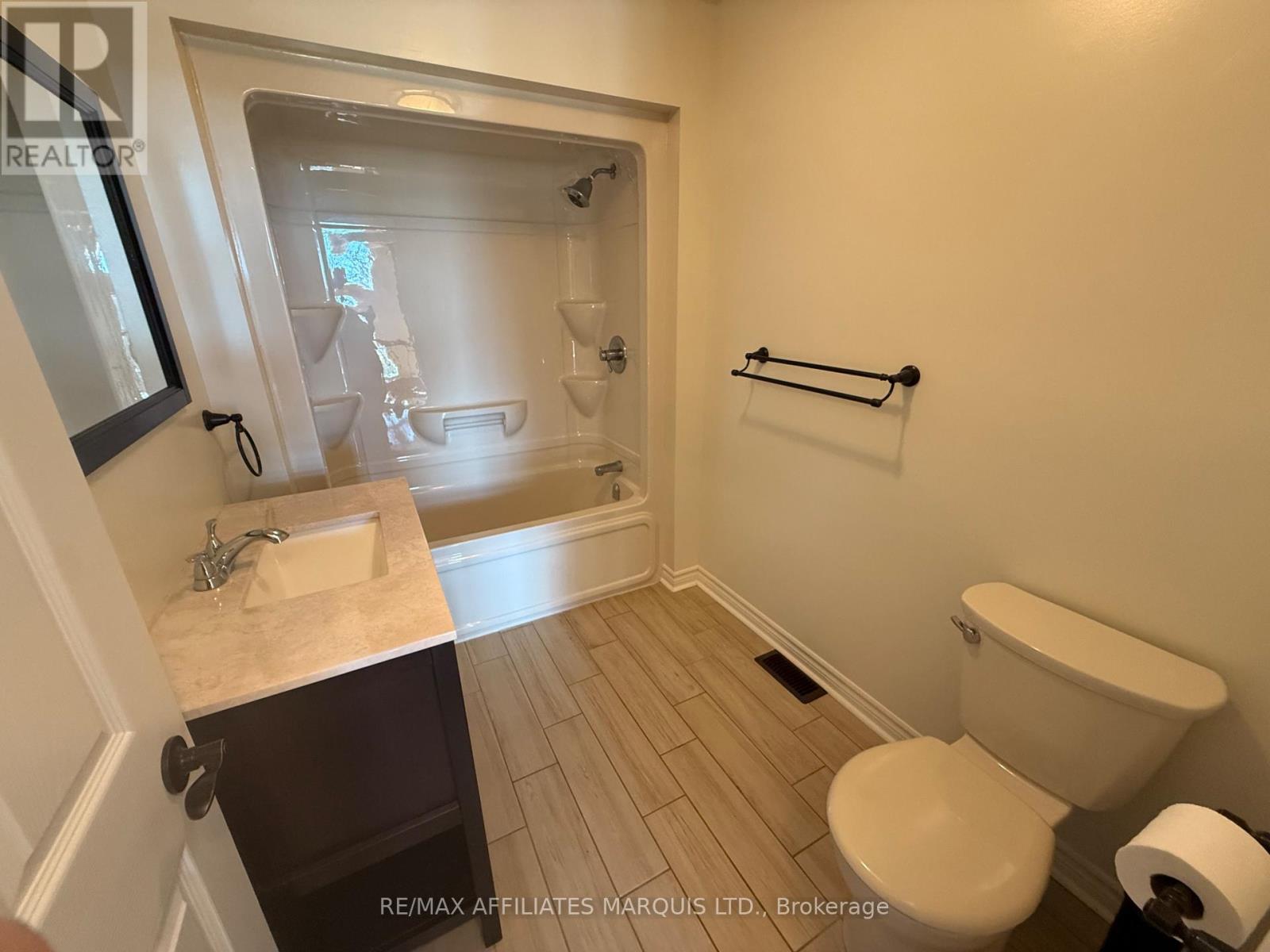 16855 County Rd 18 Road, South Stormont, Ontario  K0C 2A0 - Photo 14 - X12474154