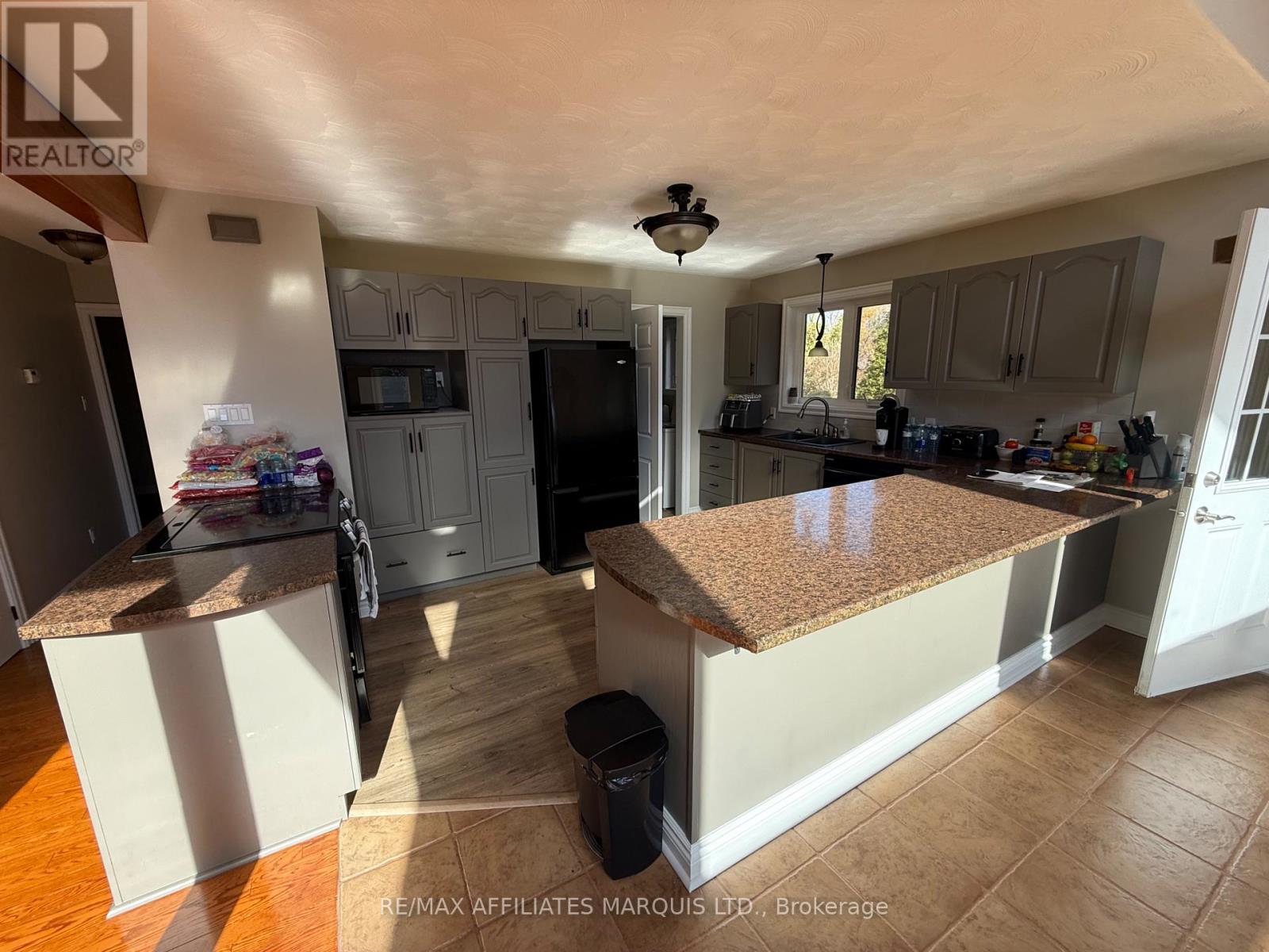 16855 County Rd 18 Road, South Stormont, Ontario  K0C 2A0 - Photo 4 - X12474154