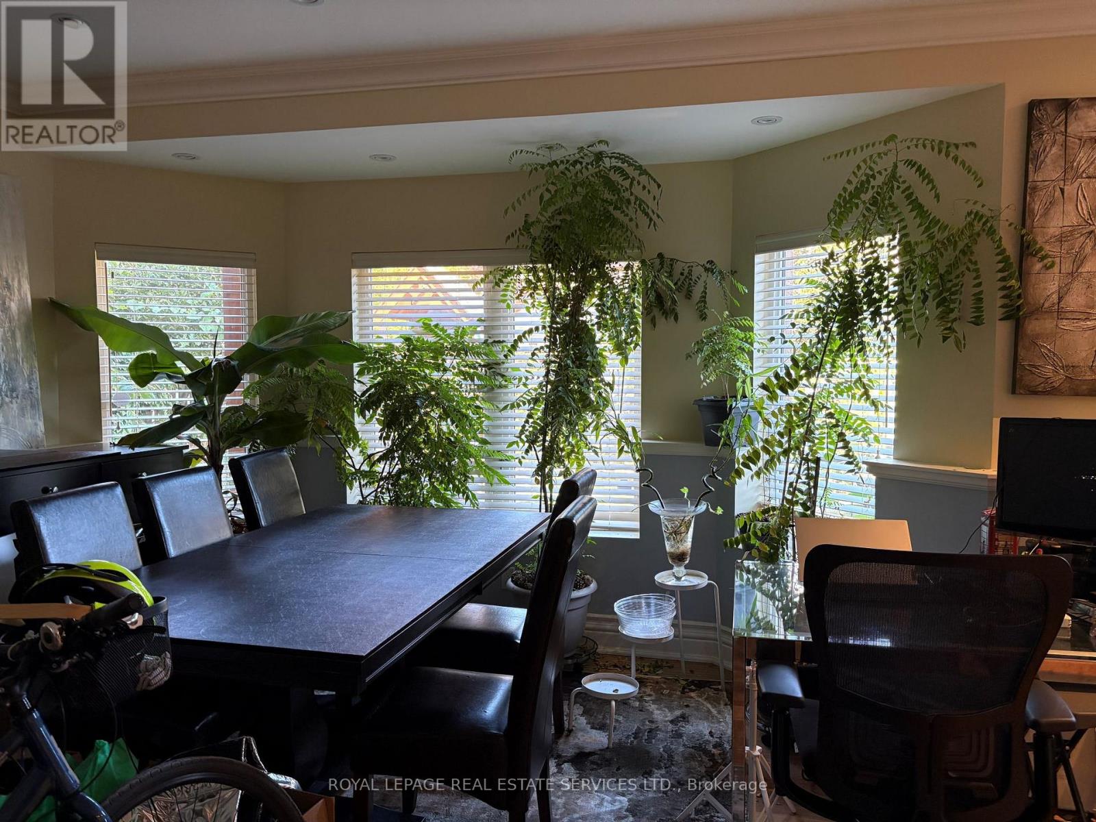 2407 Taylorwood Drive, Oakville, Ontario  L6H 0C6 - Photo 11 - W12464939