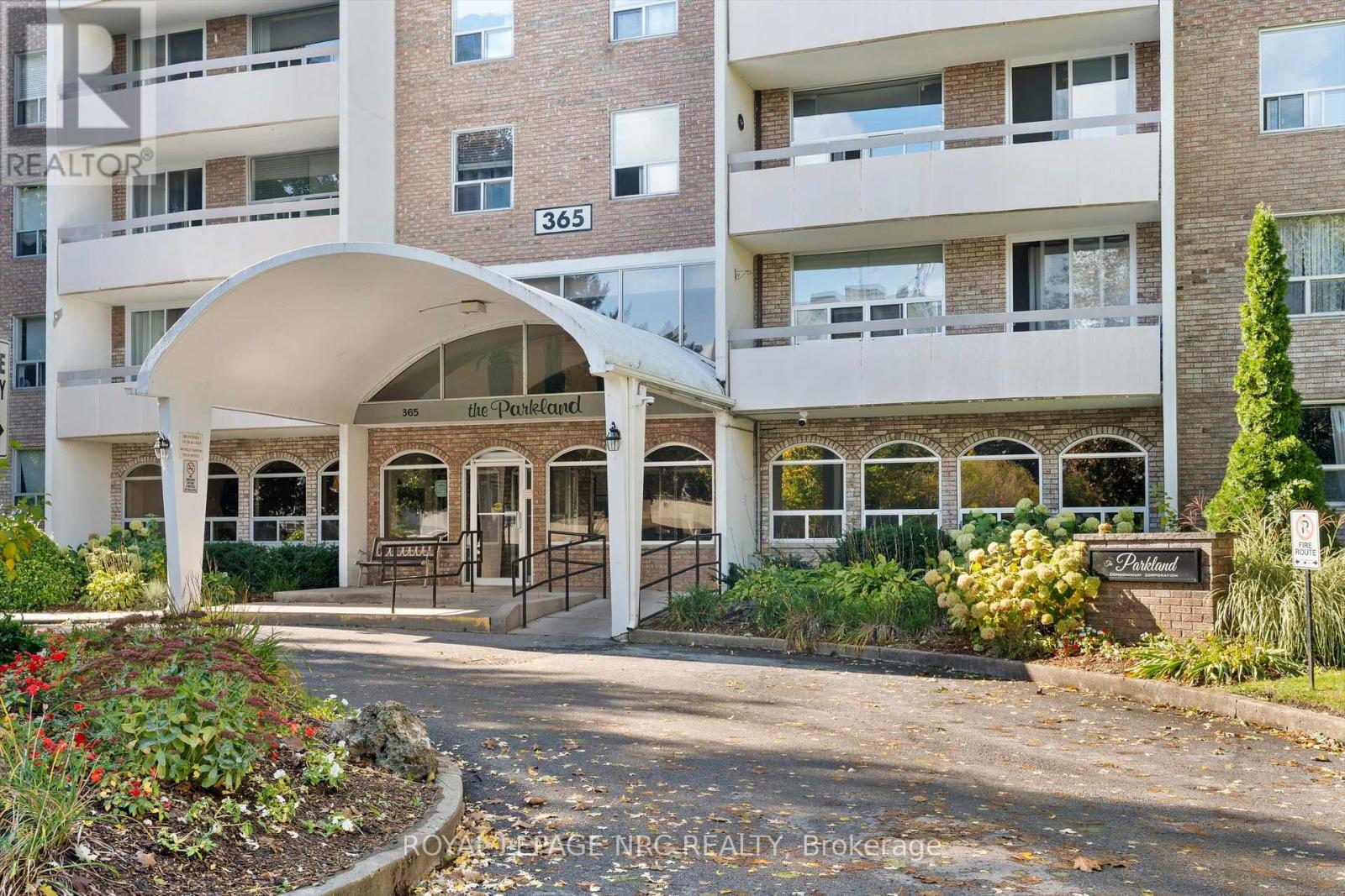 401 - 365 Geneva Street, St. Catharines, Ontario  L2N 5S7 - Photo 3 - X12472970