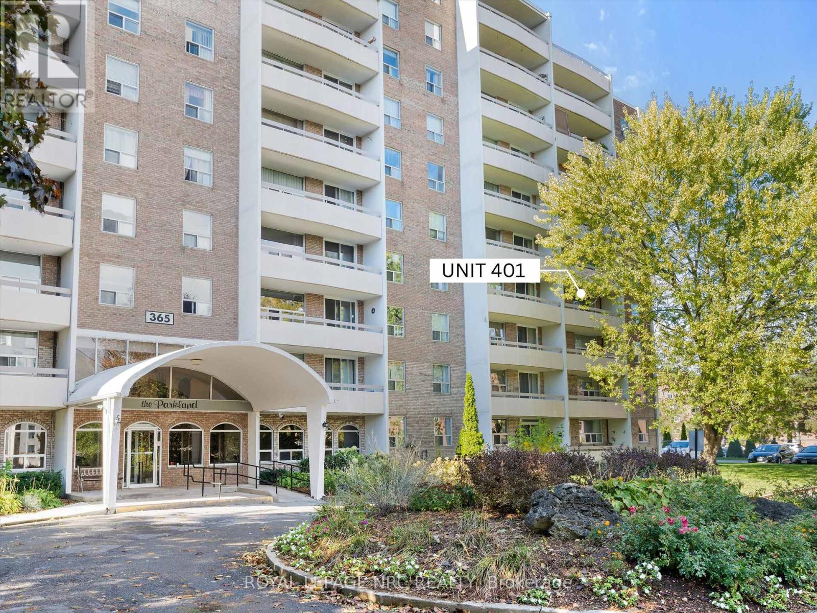 401 - 365 Geneva Street, St. Catharines, Ontario  L2N 5S7 - Photo 2 - X12472970