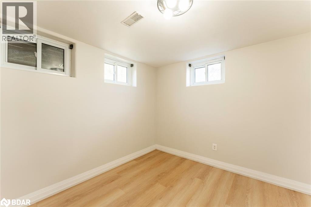 262 Duckworth Street, Barrie, Ontario  L4M 3X2 - Photo 21 - 40778800